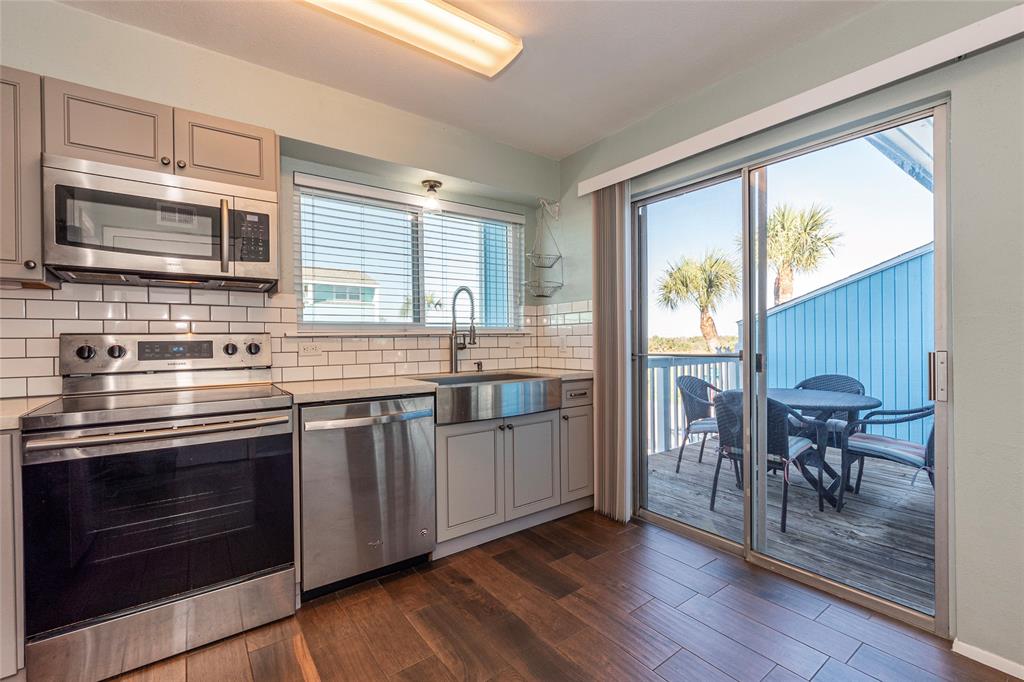 908 Calico Jack Cove, Galveston, Texas image 14