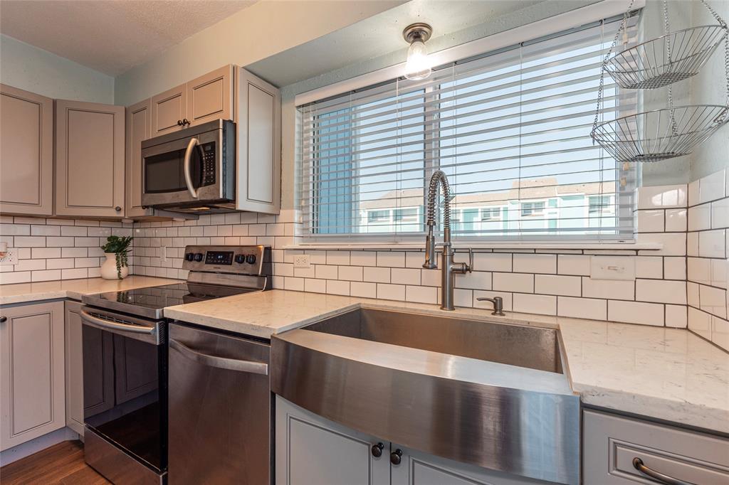 908 Calico Jack Cove, Galveston, Texas image 13