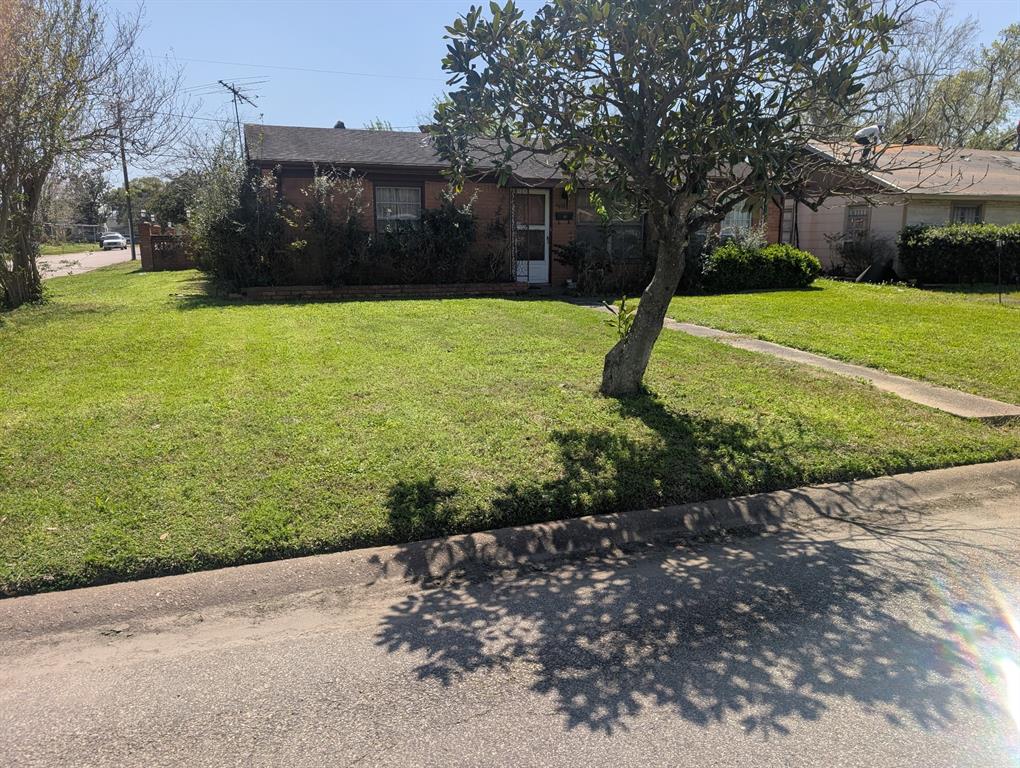 2504 4th Street, Galena Park, Texas image 1