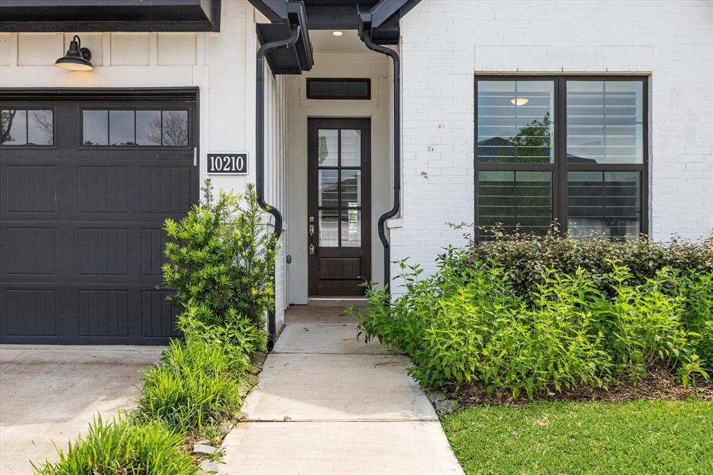 10210 Water Harbor Drive, Missouri City, Texas image 6