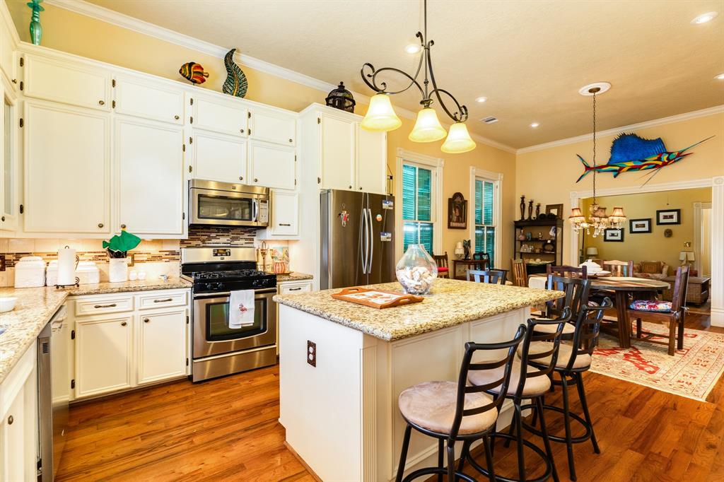 3223 Bernardo De Galvez Avenue, Galveston, Texas image 19