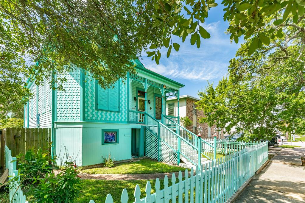 3223 Bernardo De Galvez Avenue, Galveston, Texas image 3