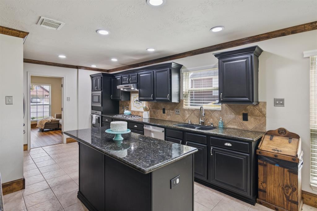 3405 Stonecrest Court, Pearland, Texas image 13