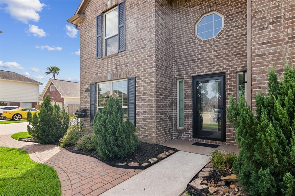 3405 Stonecrest Court, Pearland, Texas image 3