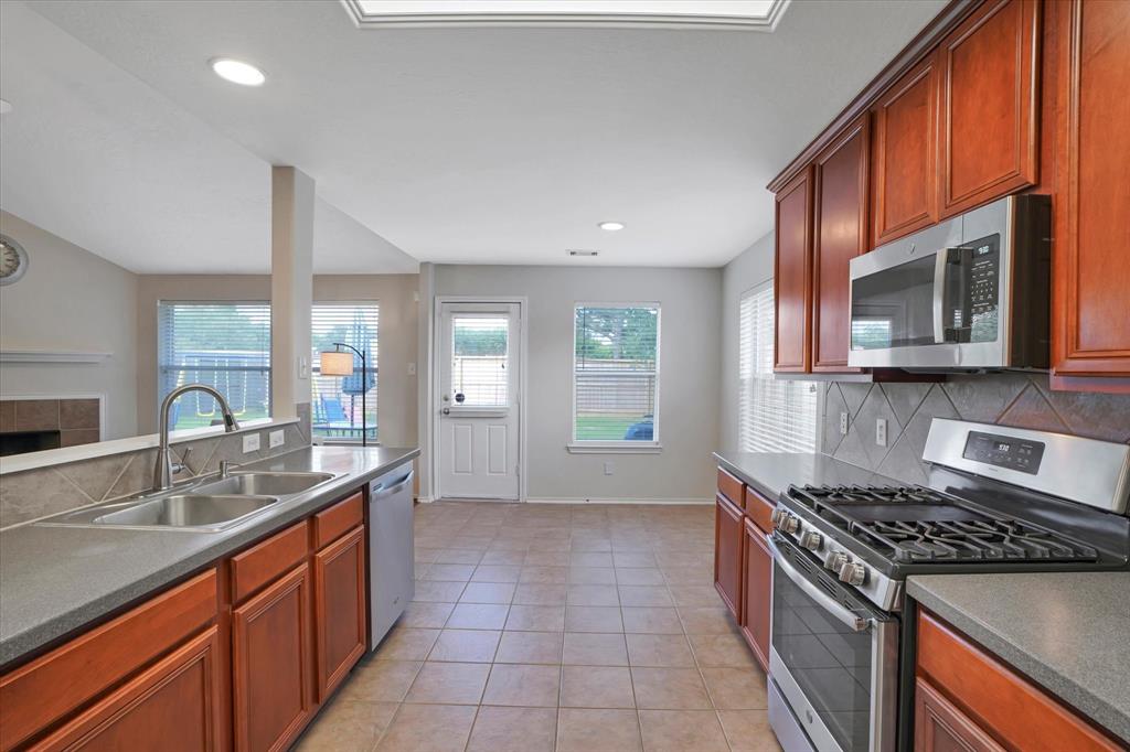 2702 Argos Drive, Missouri City, Texas image 15