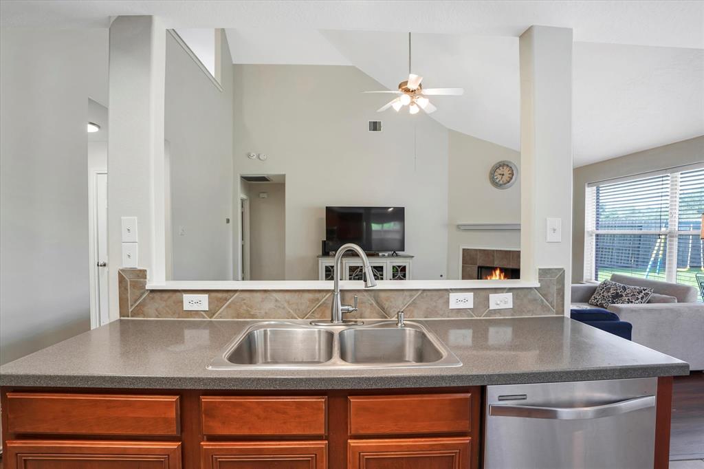 2702 Argos Drive, Missouri City, Texas image 16
