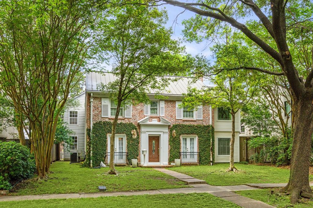 2218 Dunstan Road, Houston, Texas image 2