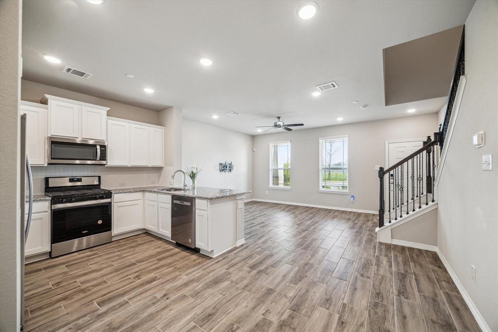 8038 Scanlan Trace, Missouri City, Texas image 5