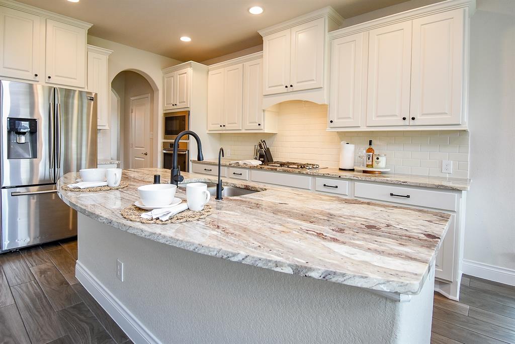 2804 Sable Creek Lane, Pearland, Texas image 8