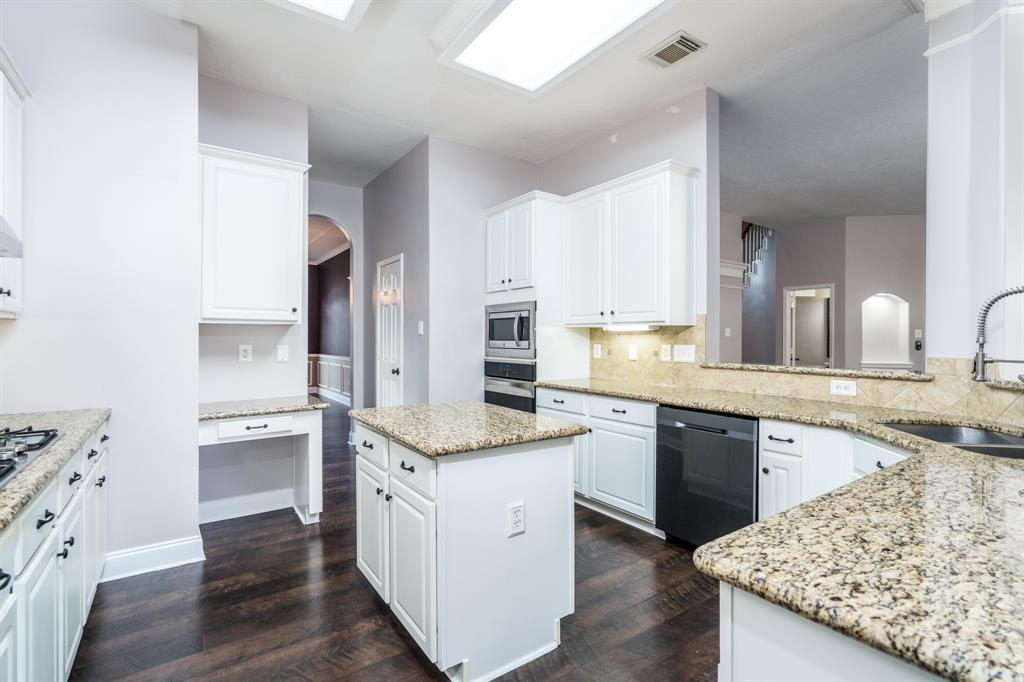 1708 Country Club Drive, Friendswood, Texas image 6