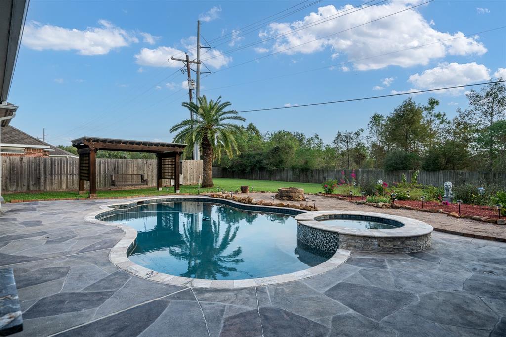 1708 Country Club Drive, Friendswood, Texas image 42