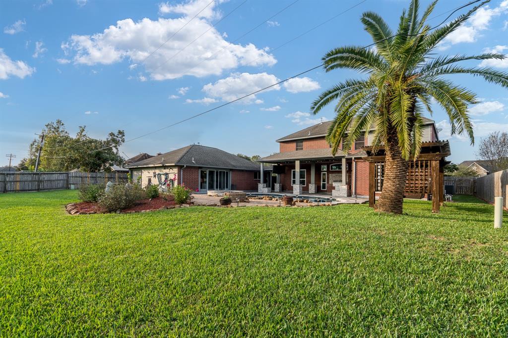 1708 Country Club Drive, Friendswood, Texas image 43