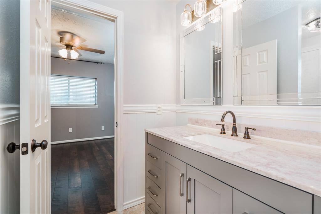 1708 Country Club Drive, Friendswood, Texas image 36