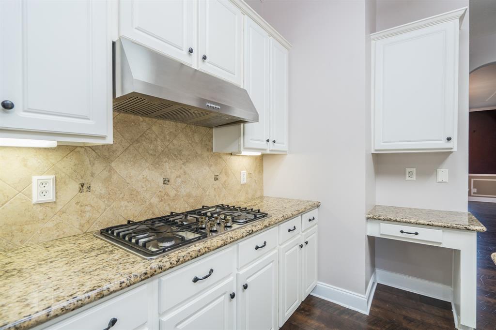 1708 Country Club Drive, Friendswood, Texas image 9