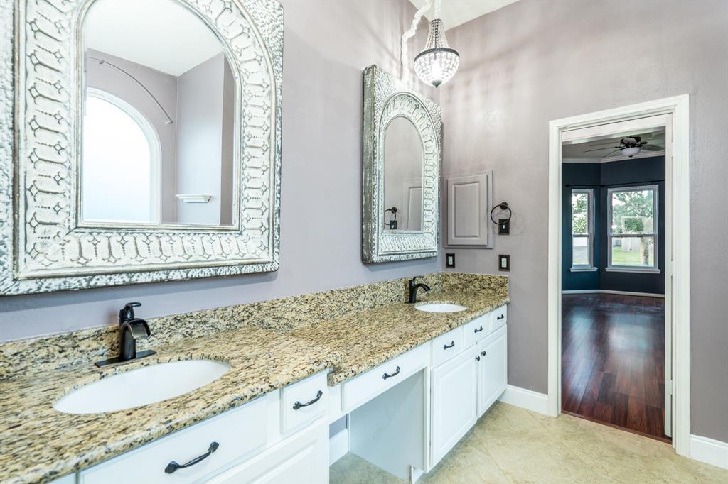 1708 Country Club Drive, Friendswood, Texas image 29
