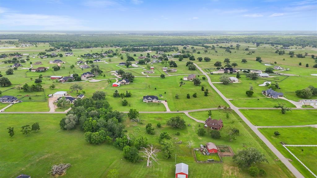 2811 Horse Trail Drive, Rosharon, Texas image 10