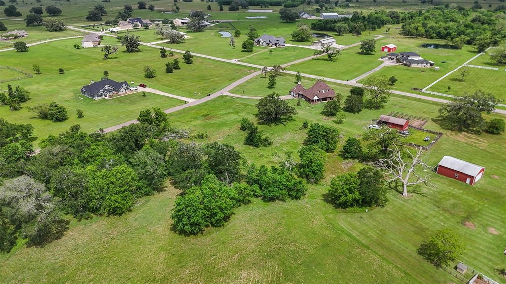 2811 Horse Trail Drive, Rosharon, Texas image 5