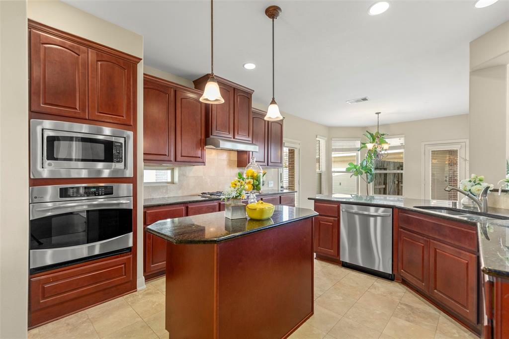 5407 Valley Country Lane, Sugar Land, Texas image 17