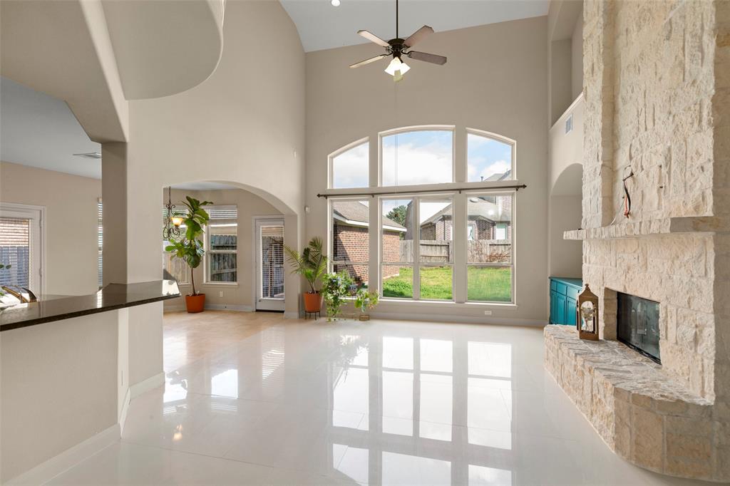 5407 Valley Country Lane, Sugar Land, Texas image 14