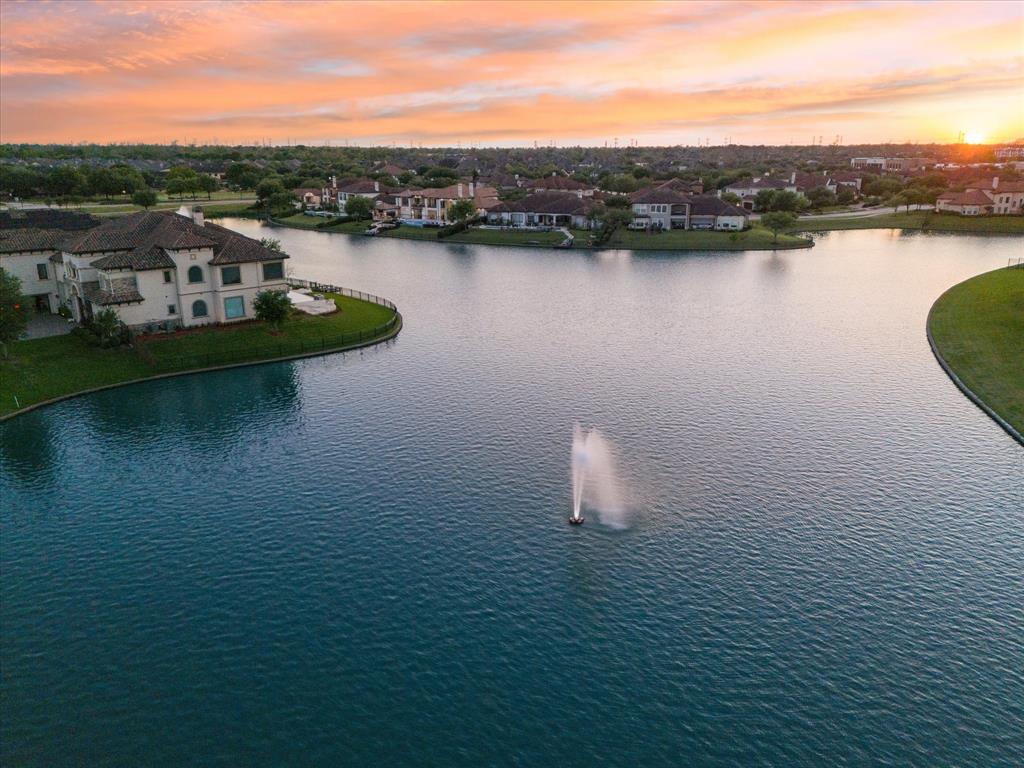 5043 Water View Bend, Sugar Land, Texas image 3