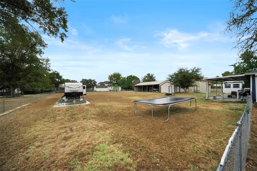 425 8th Street, Somerville, Texas image 31