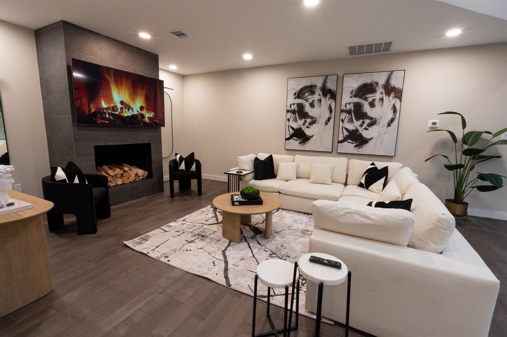 10023 Piping Rock Lane