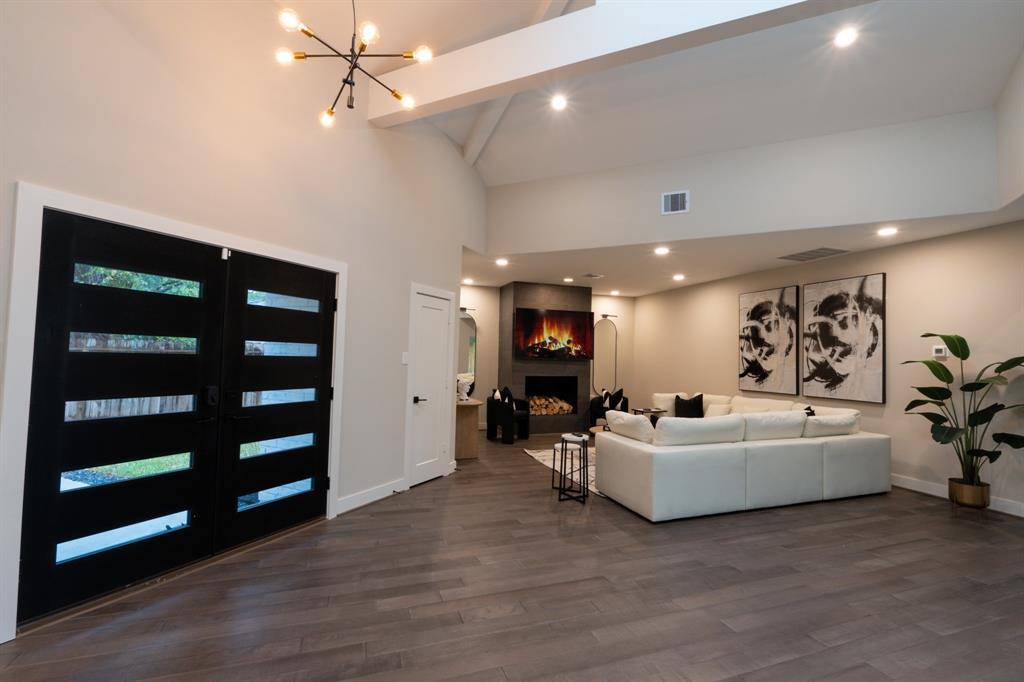 10023 Piping Rock Lane