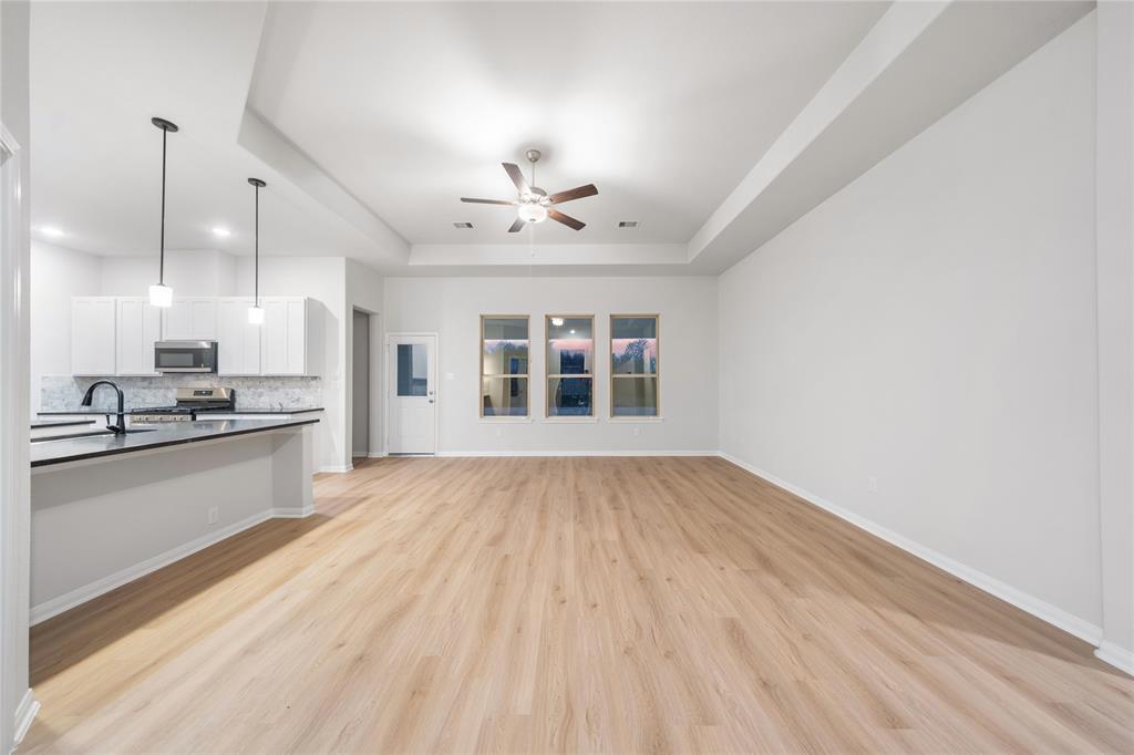 1084 Westfork Drive, Sealy, Texas image 3