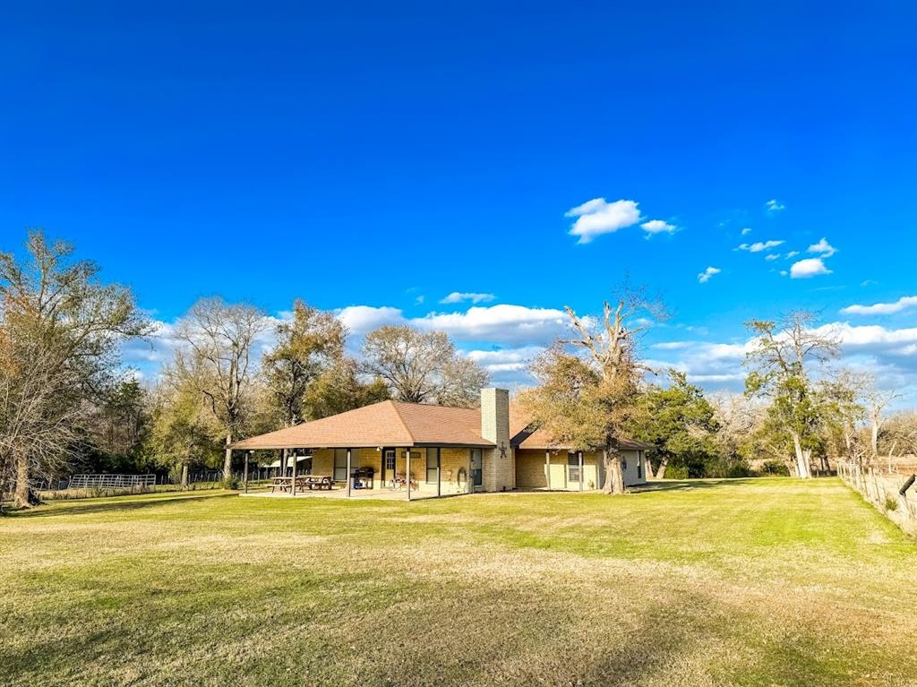 527 Autumn Lane, Livingston, Texas image 4