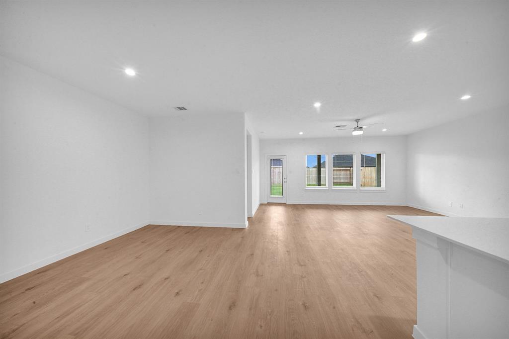 30510 White Cliff Court, Fulshear, Texas image 13