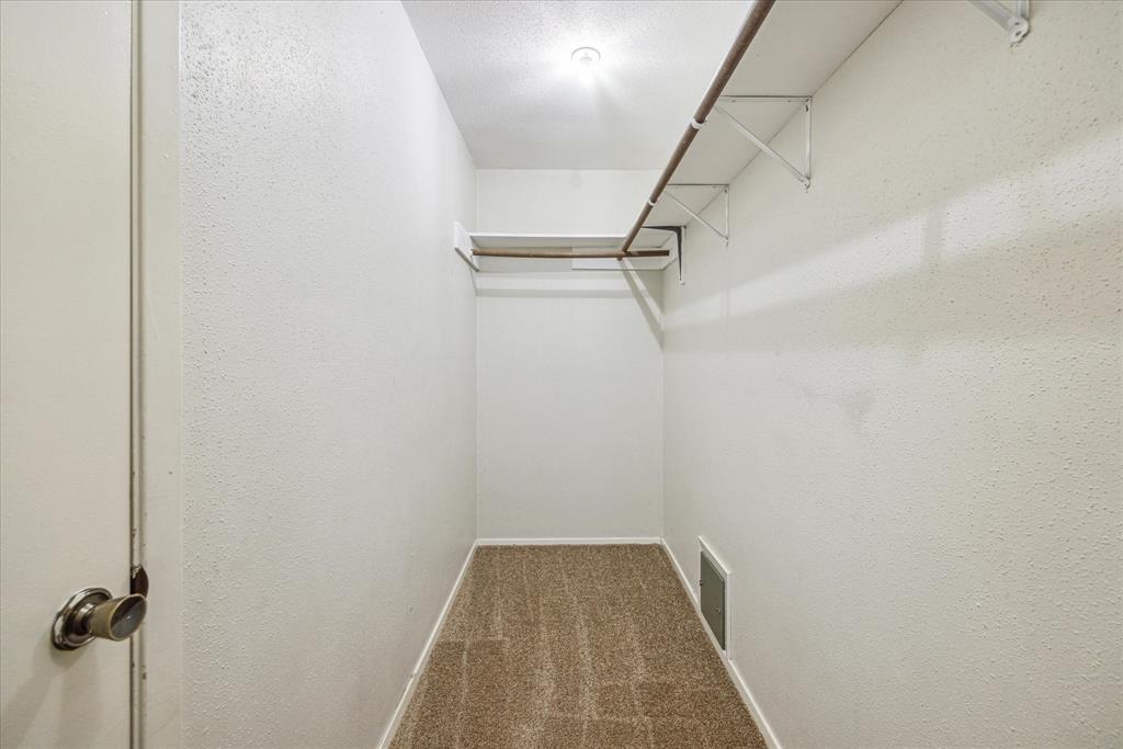 19535 Lazy Valley Drive, Katy, Texas image 7