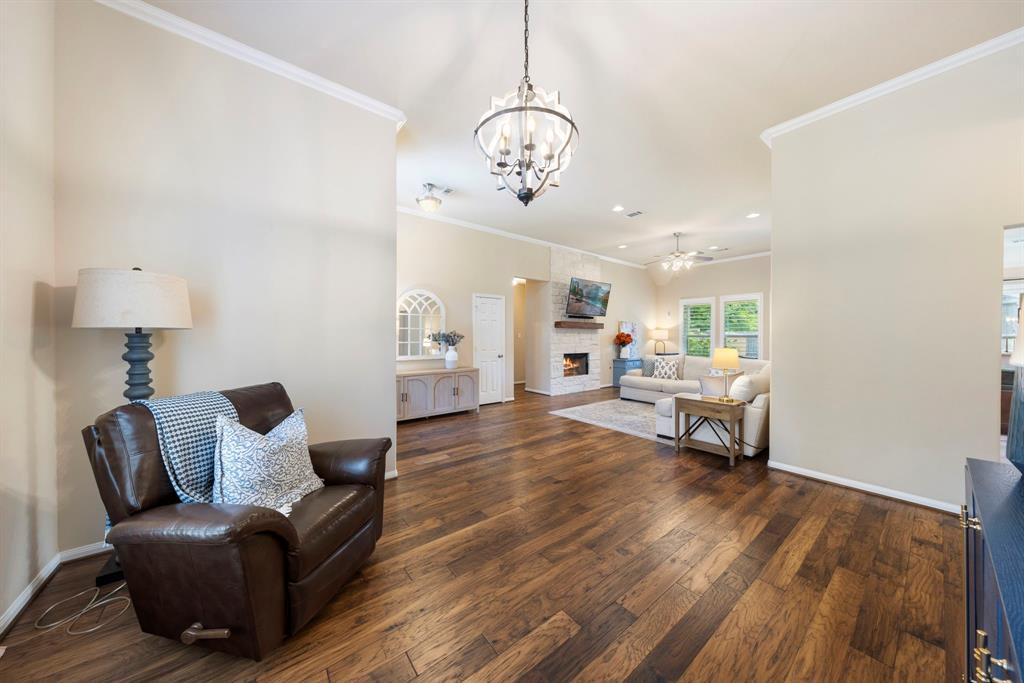 813 Woodland Court, Conroe, Texas image 6
