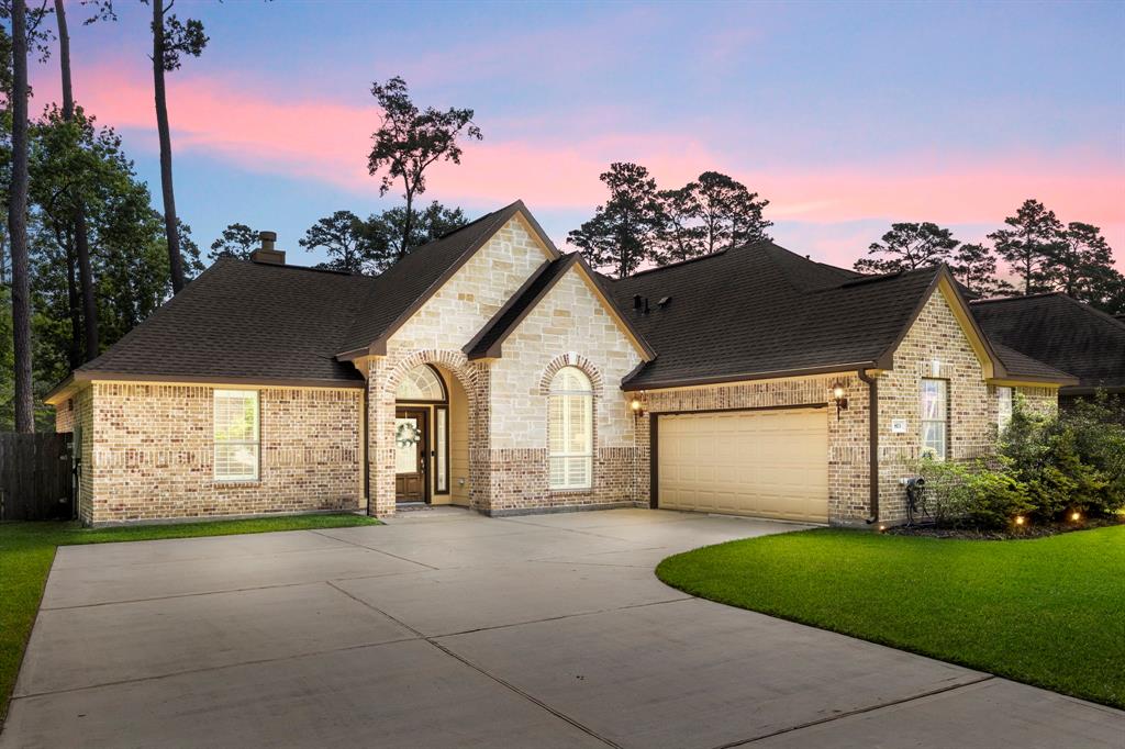 813 Woodland Court, Conroe, Texas image 1