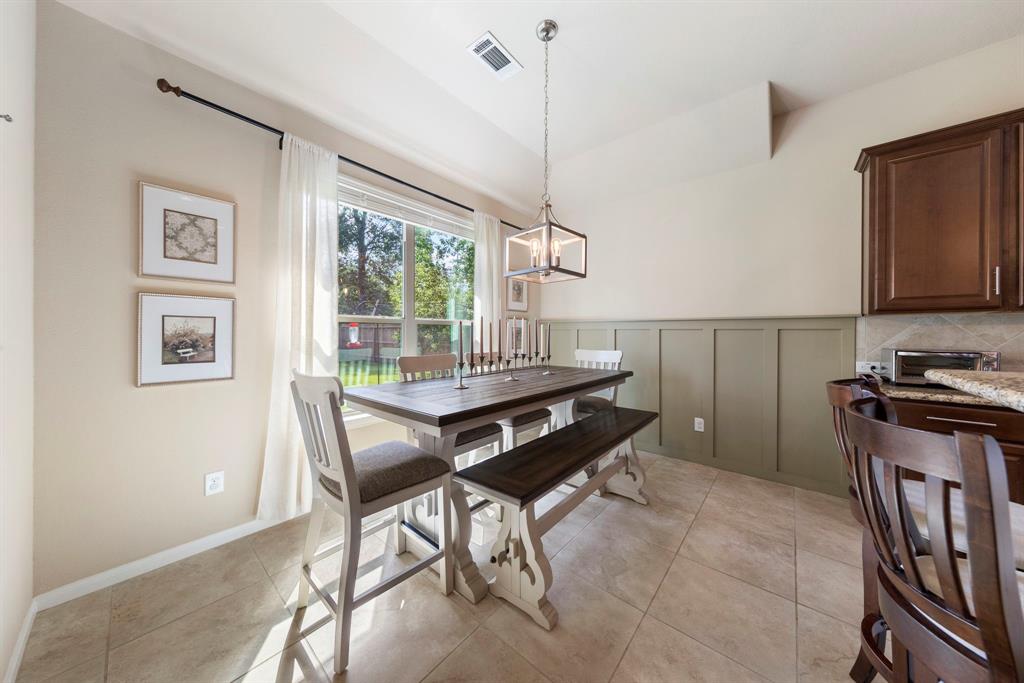 813 Woodland Court, Conroe, Texas image 11