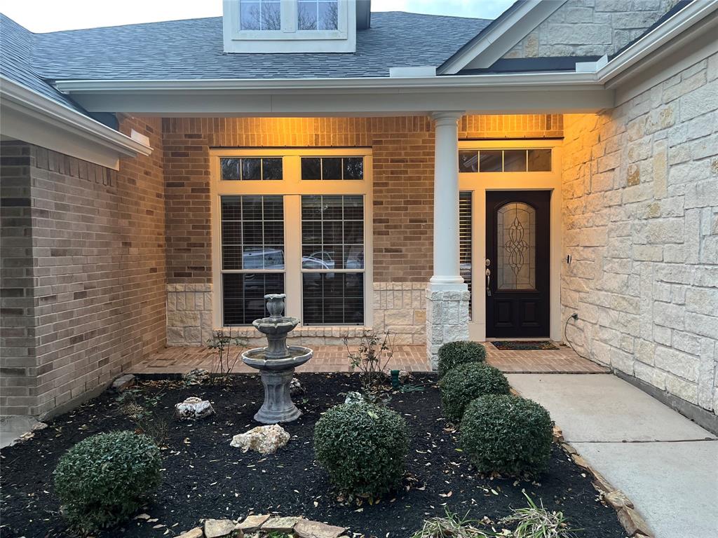 2904 Lakemist Court, League City, Texas image 3