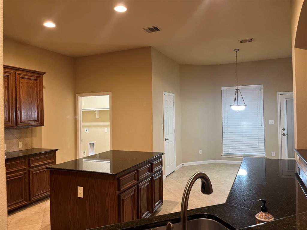 2904 Lakemist Court, League City, Texas image 15
