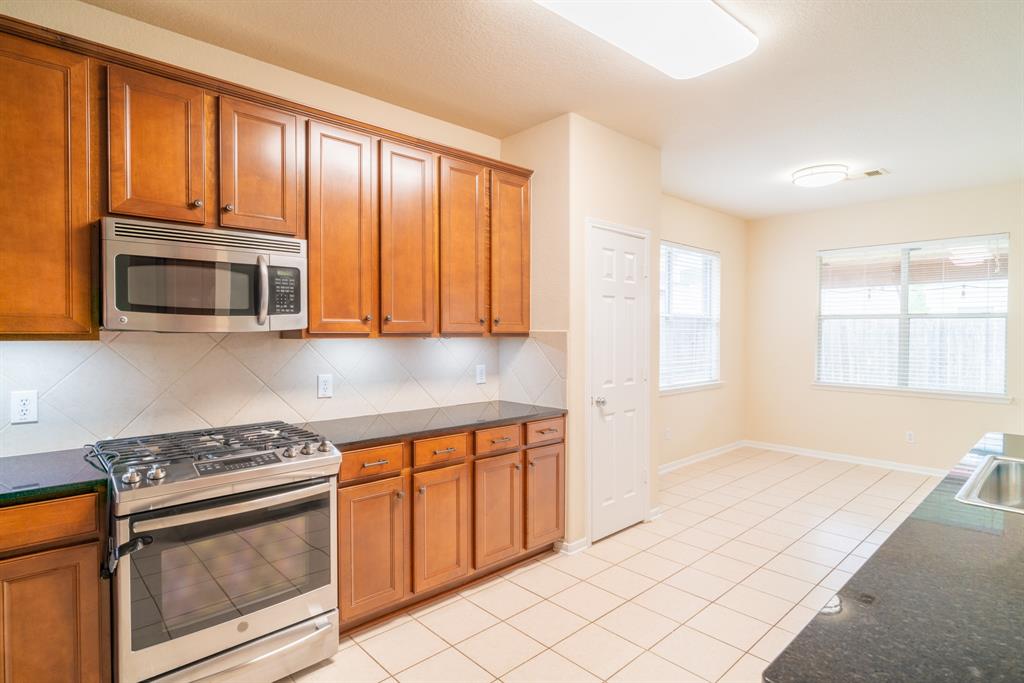 4704 High Creek Court, Alvin, Texas image 21