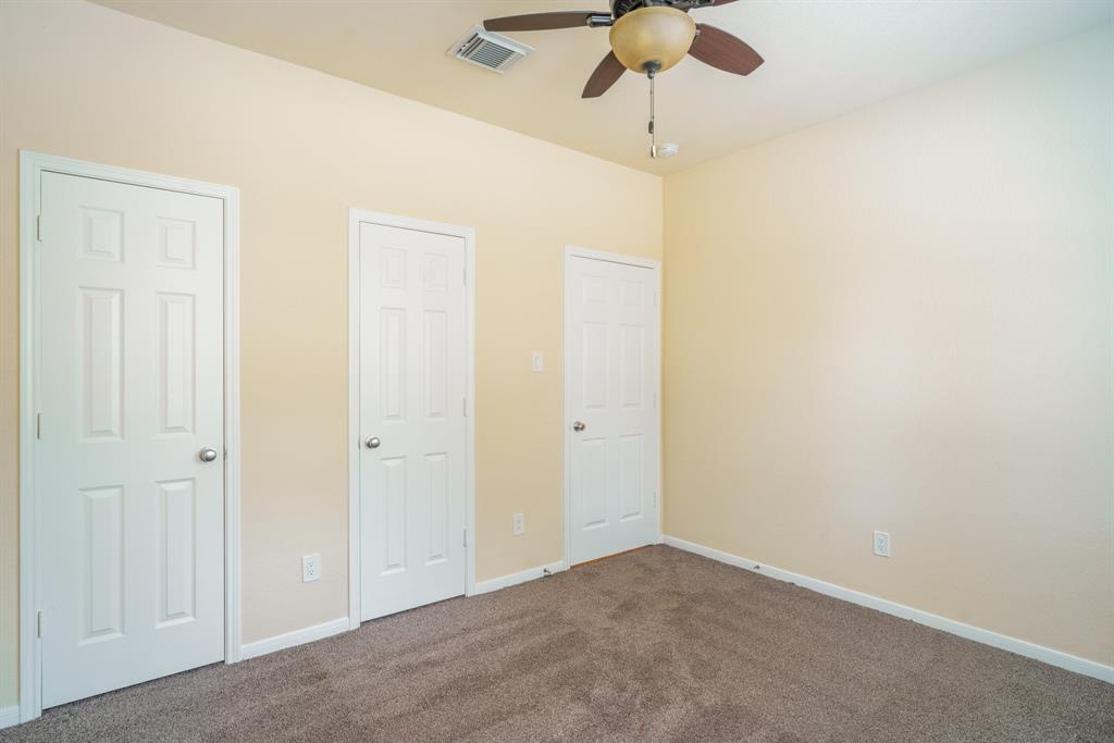 4704 High Creek Court, Alvin, Texas image 30