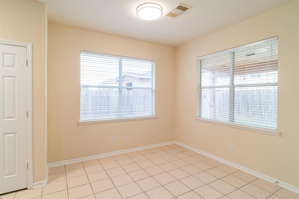 4704 High Creek Court, Alvin, Texas image 23