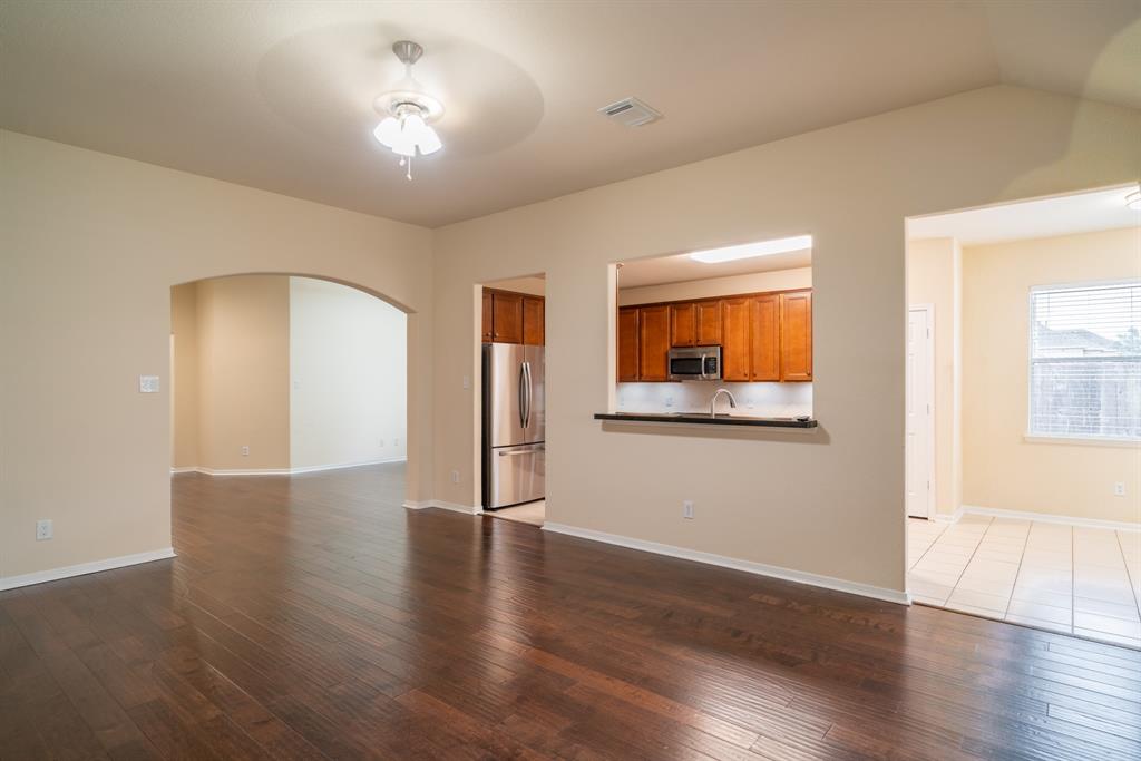 4704 High Creek Court, Alvin, Texas image 17