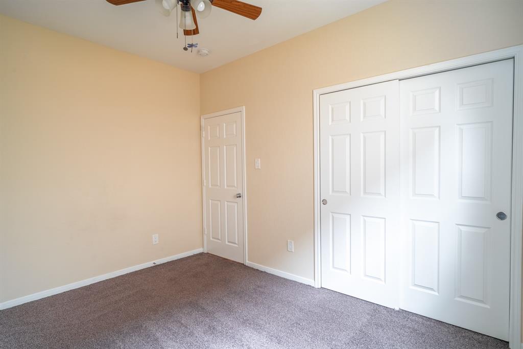 4704 High Creek Court, Alvin, Texas image 32