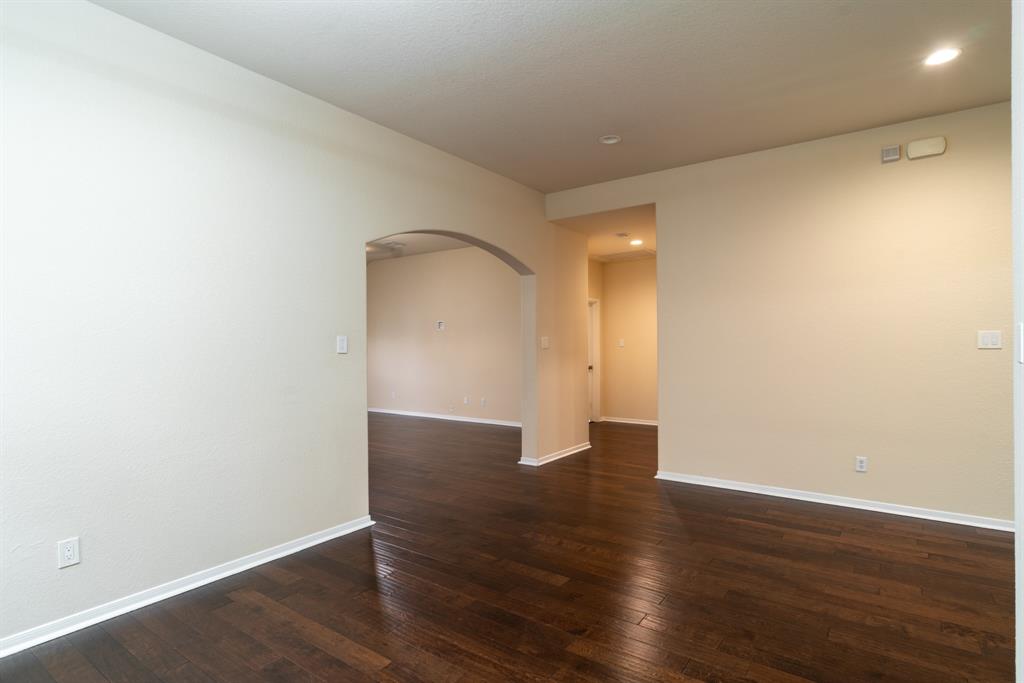 4704 High Creek Court, Alvin, Texas image 12
