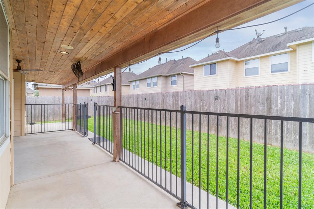 4704 High Creek Court, Alvin, Texas image 37