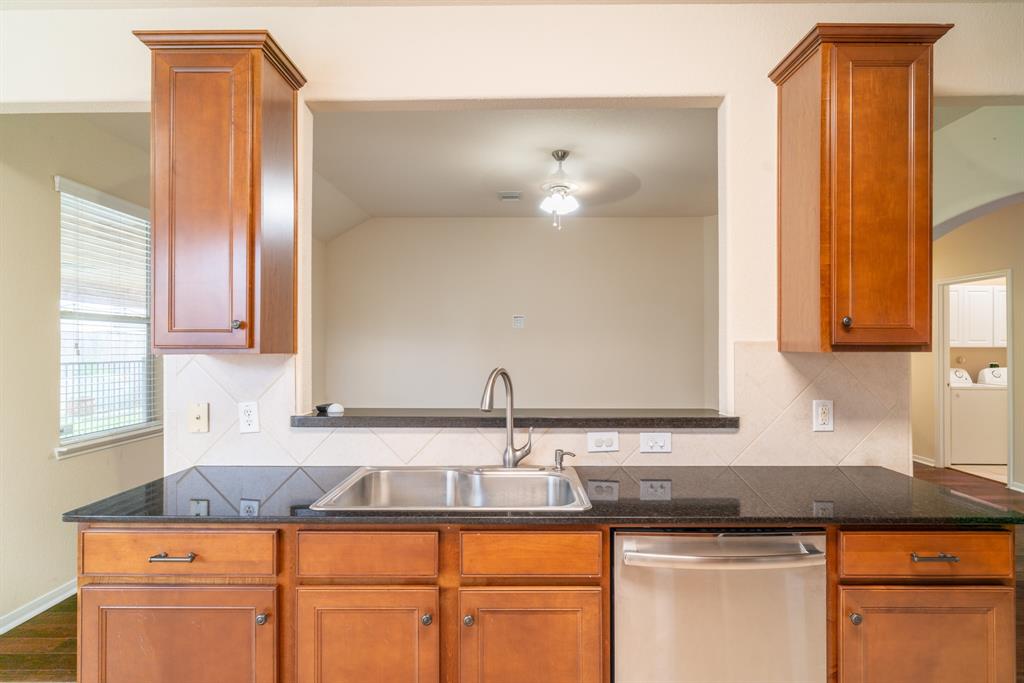 4704 High Creek Court, Alvin, Texas image 16