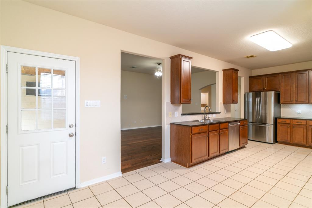 4704 High Creek Court, Alvin, Texas image 22