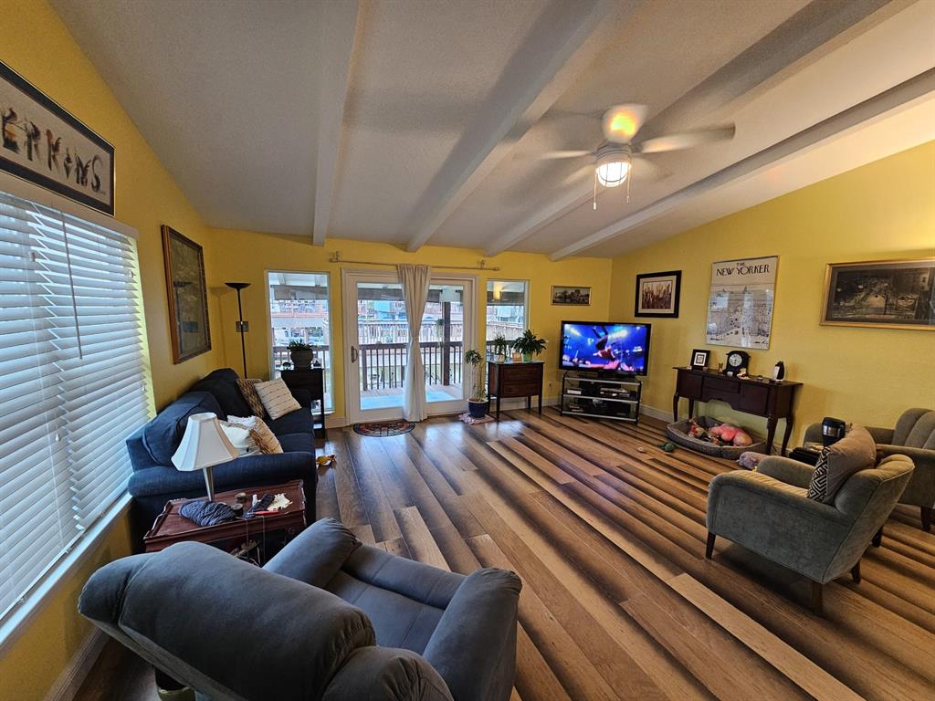 2 S Sandpiper Street, La Marque, Texas image 3