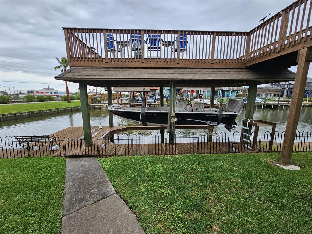 2 S Sandpiper Street, La Marque, Texas image 1