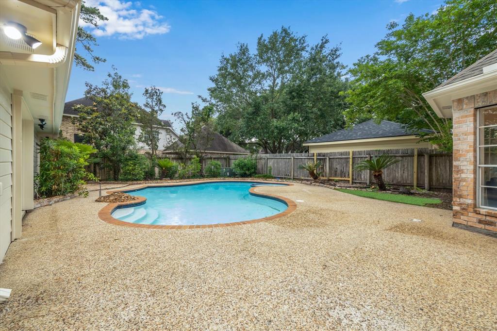 19507 Laurel Park Lane, Houston, Texas image 27