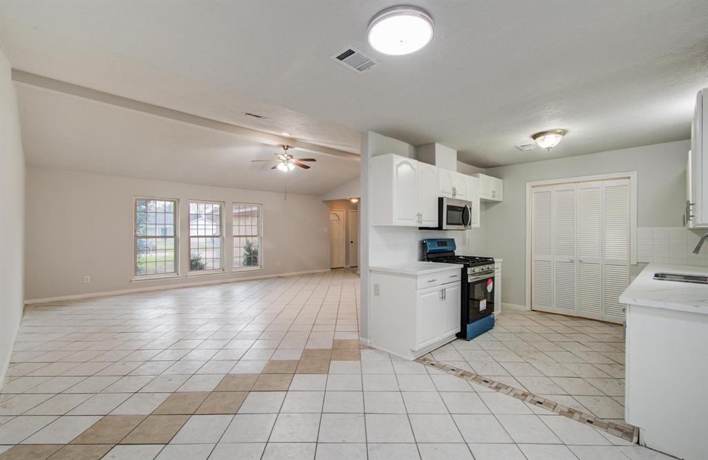 9806 Charter Ridge Drive, Houston, Texas image 10