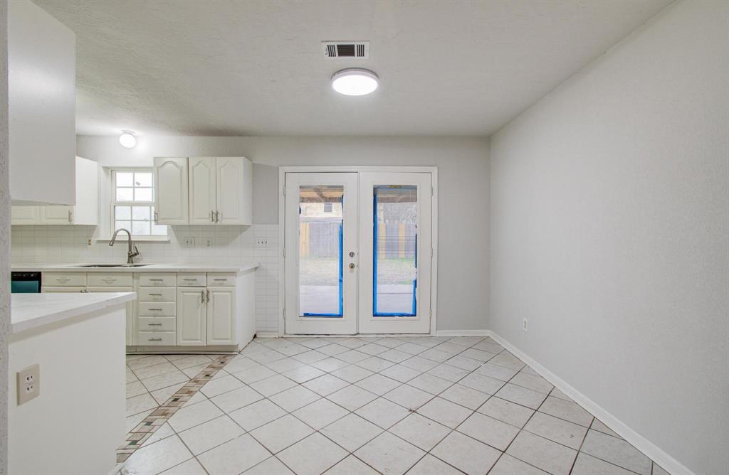 9806 Charter Ridge Drive, Houston, Texas image 11